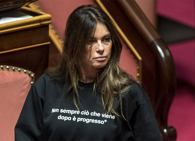 FI, su Affari un altro no al governo. Minuto: “Resto nel Centrodestra” FI, su Affari un altro no al governo. Minuto: “Resto nel Centrodestra”