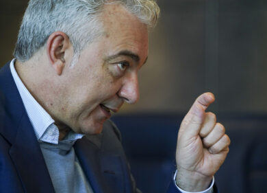 Arcuri: “Da Pfizer -20% di dosi, così vaccinazione ridotta di 1/3″