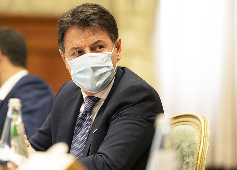Recovery, Conte ai sindacati: “+3% di Pil”. Allarme Moody’s sul mini-governo Recovery, Conte ai sindacati: “+3% di Pil”. Allarme Moody’s sul mini-governo
