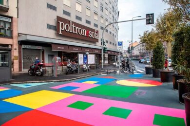 Camilla Falsini, la street artist cambia il volto delle piazze di Milano. FOTO