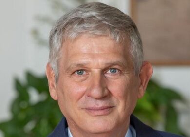 Governo, la mossa di Conte che attira i renziani. Ceduta la delega ai Servizi