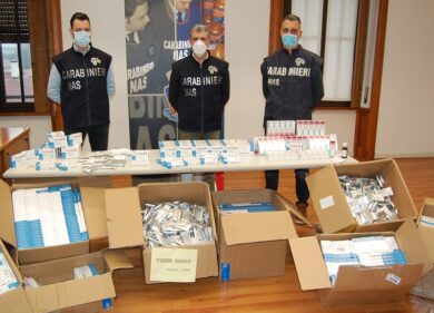 I Nas sequestrano 64mila farmaci cinesi illegali per la cura del Covid