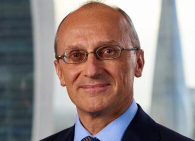 UniCredit tra il dilemma Mps e il rischio di un assalto francese