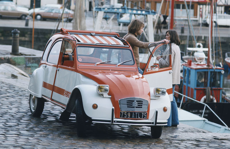 1976 Citroen presenta la 2CV Spot