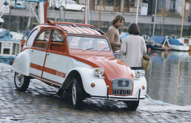 1976 Citroen presenta la 2CV Spot