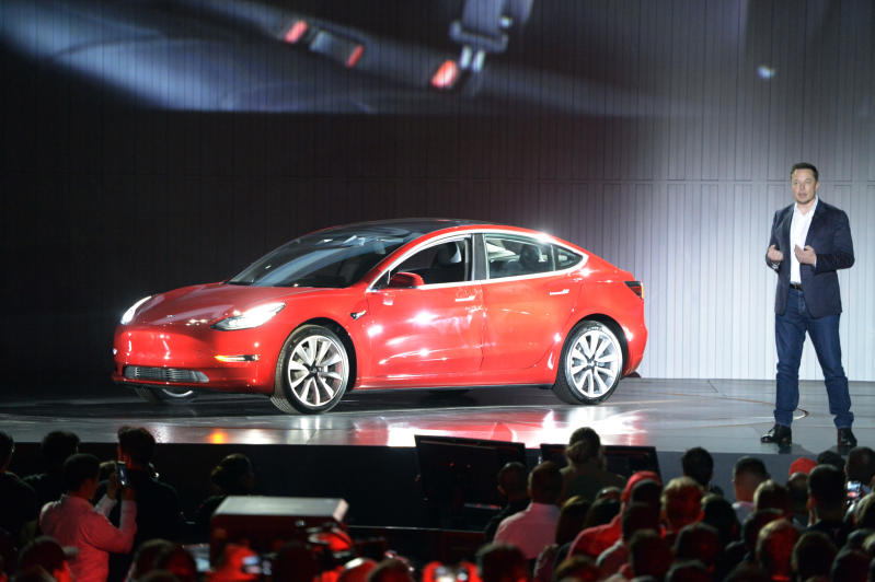 Elon Musk & co, miliardari più ricchi del 40% con la pandemia Covid Elon Musk & co, miliardari più ricchi del 40% con la pandemia Covid