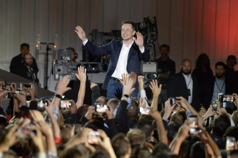 Elon Musk & co, miliardari più ricchi del 40% con la pandemia Covid Elon Musk & co, miliardari più ricchi del 40% con la pandemia Covid