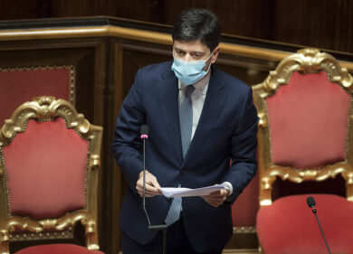 Sanremo, dubbi di Speranza sulla presenza in sala: “Pubblico? Dpcm lo vieta”