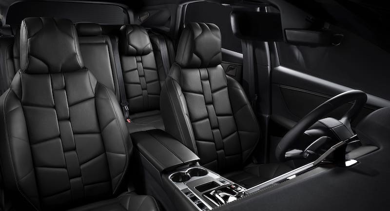 DS 7 Crossback: un abitacolo raffinato grazie a lavorazioni artigianali DS 7 Crossback: un abitacolo raffinato grazie a lavorazioni artigianali