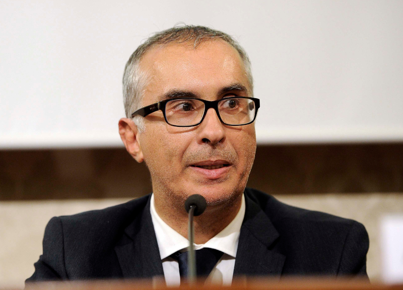 Ciampolillo: “No al vaccino”. E Burioni: “Lui al governo? Un orrore” Ciampolillo: “No al vaccino”. E Burioni: “Lui al governo? Un orrore”