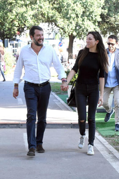 Matteo Salvini, quei like a Selvaggia su Instagram… Francesca Verdini lo sa?