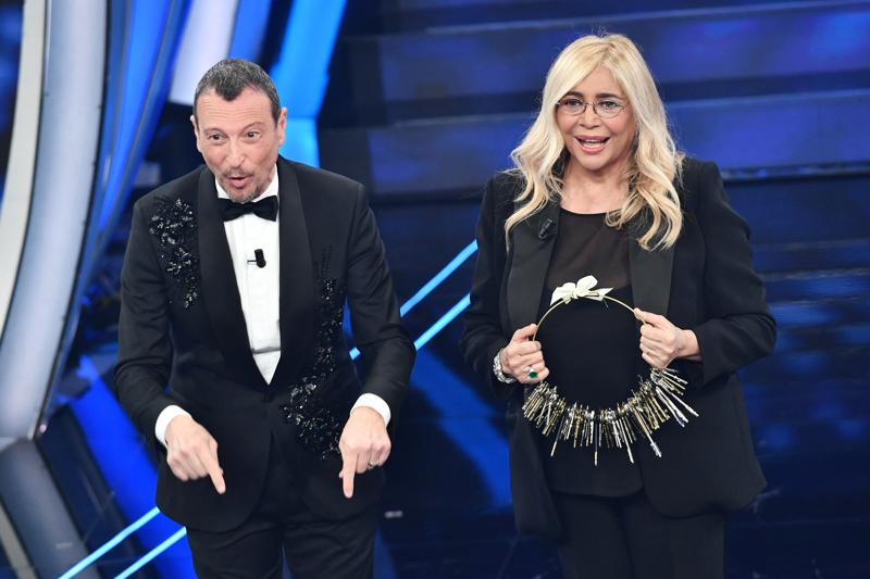 Sanremo 2021, Amadeus minaccia: se non c’è il pubblico, lascerà la conduzione
