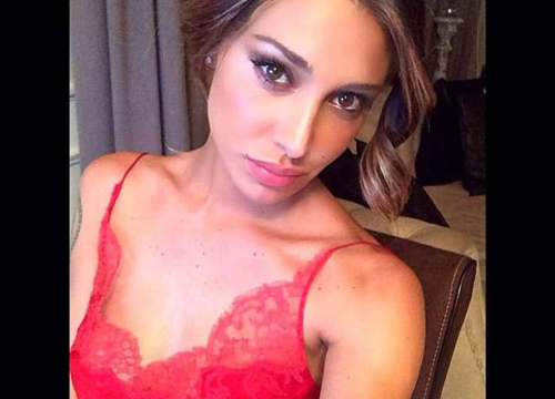 Belen Rodriguez incinta? Le nuove immagini scatenano i gossip. GUARDA LE FOTO Belen Rodriguez incinta? Le nuove immagini scatenano i gossip. GUARDA LE FOTO