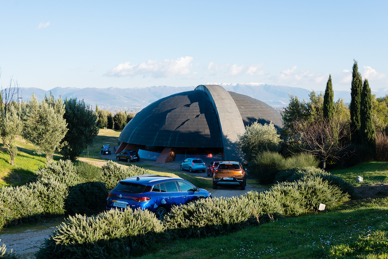 Renault leader nel mercato elettrico italiano Renault leader nel mercato elettrico italiano