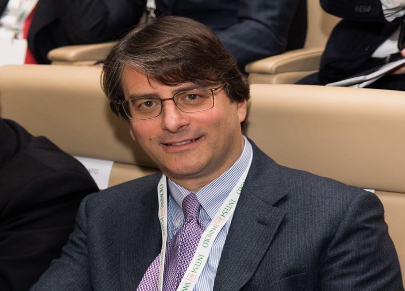 Intesa Sanpaolo, con Cna accordo per sostenere piccole aziende e artigiani Intesa Sanpaolo, con Cna accordo per sostenere piccole aziende e artigiani