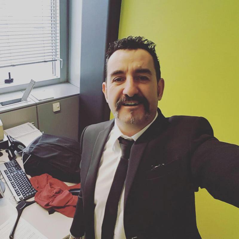 Violenza privata ai danni di Soncini: condannato Pelazza, inviato delle Iene Violenza privata ai danni di Soncini: condannato Pelazza, inviato delle Iene