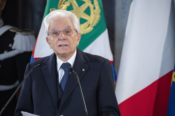 Mattarella sceglie Draghi. Evidentemente non ha letto Seneca… Mattarella sceglie Draghi. Evidentemente non ha letto Seneca…