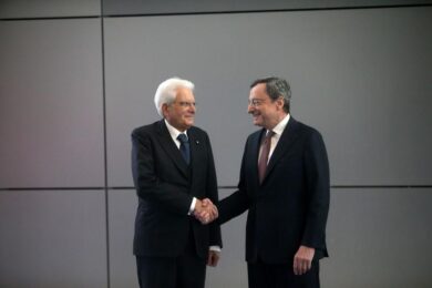 A Draghi intanto la fiducia della Borsa. Spread a 103, sotto 100 se governa
