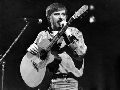 Guccini, Un altro giorno è andato: un libro di viaggio in immagini e musica