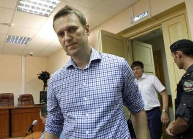 Navalny condannato a 3 anni e mezzo: proteste in piazza, oltre 1000 arrestati