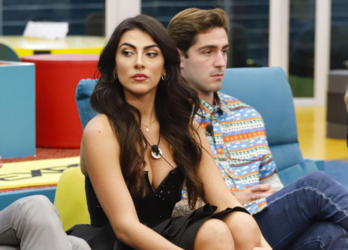 Grande Fratello Vip, Giulia Salemi in lacrime: “Troppa cattiveria, sembra un accanimento” Grande Fratello Vip, Giulia Salemi in lacrime: “Troppa cattiveria, sembra un accanimento”