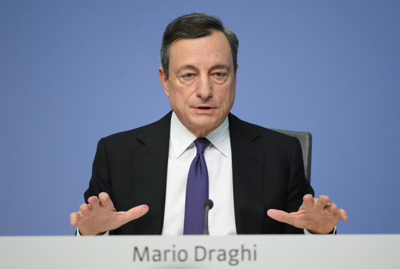 Governo, Draghi accetta con riserva: “Ai partiti chiedo unità. 4 le priorità” Governo, Draghi accetta con riserva: “Ai partiti chiedo unità. 4 le priorità”