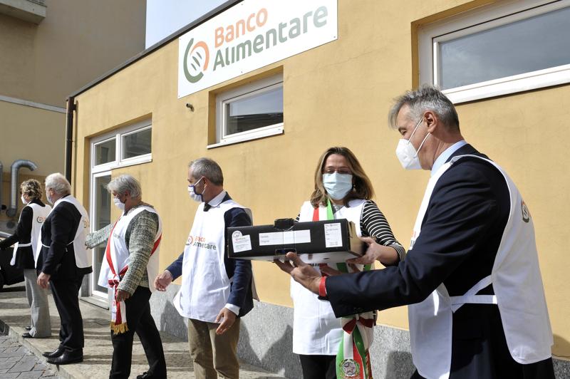 Giornata contro lo spreco alimentare: a Milano raccolte 76 tonnellate di cibo Giornata contro lo spreco alimentare: a Milano raccolte 76 tonnellate di cibo