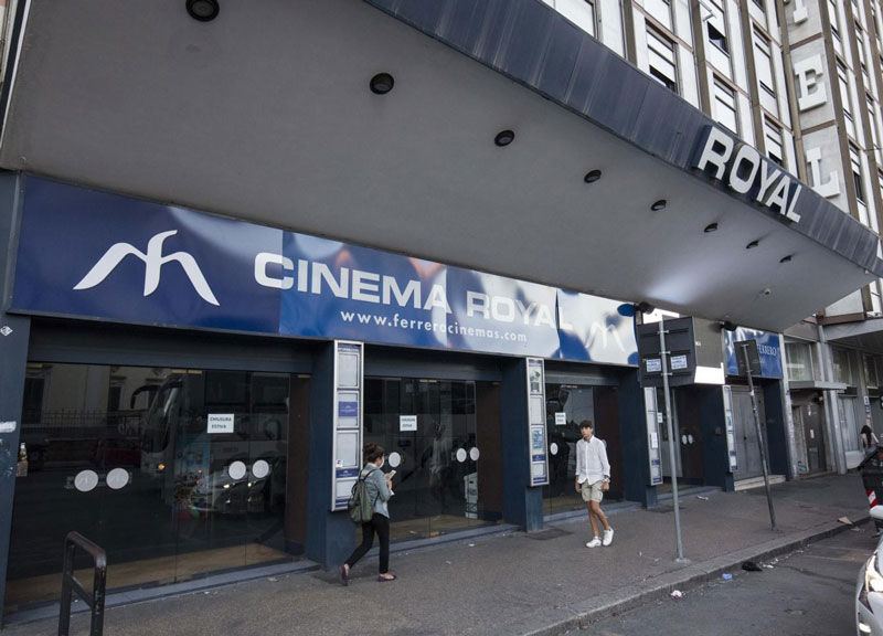 Cinema chiusi da 1 anno: Cinecittà punta 300 mln sulla ruota del Recovery Plan Cinema chiusi da 1 anno: Cinecittà punta 300 mln sulla ruota del Recovery Plan