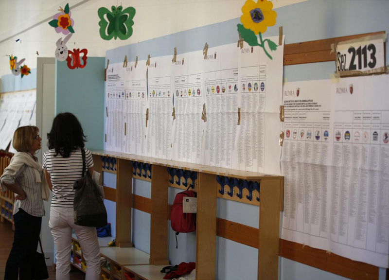 Roma, voto a maggio. Draghi premier, salta il cartello Pd-M5s per il rinvio Roma, voto a maggio. Draghi premier, salta il cartello Pd-M5s per il rinvio