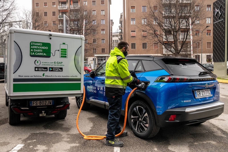 Free2Move Lease con E-GAP lanciano la ricarica rapida “on demand” Free2Move Lease con E-GAP lanciano la ricarica rapida “on demand”