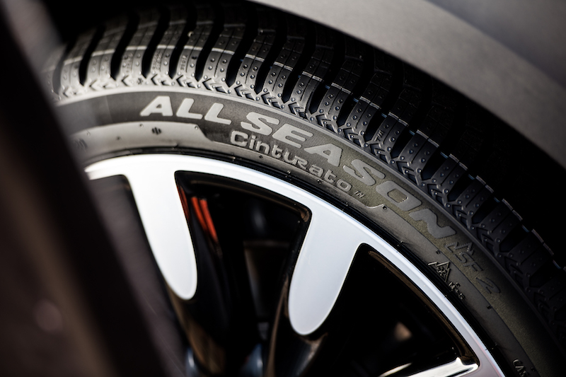 Pirelli presenta il nuovo pneumatico SF2, silenzioso, reattivo e resistente