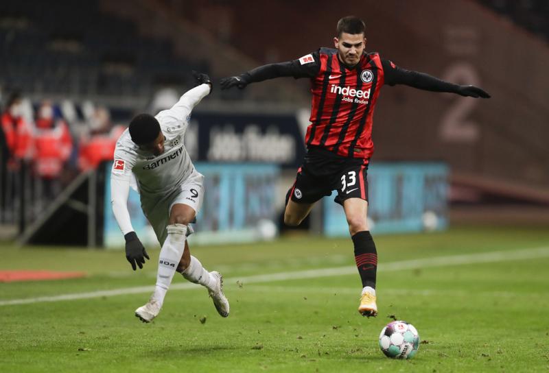 André Silva segna più di Haaland: l’ex Milan è esploso in Bundesliga André Silva segna più di Haaland: l’ex Milan è esploso in Bundesliga