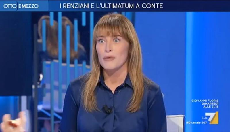 Maria Elena Boschi, tubino nero e tacchi alti… ovviamente total black. FOTO Maria Elena Boschi, tubino nero e tacchi alti… ovviamente total black. FOTO