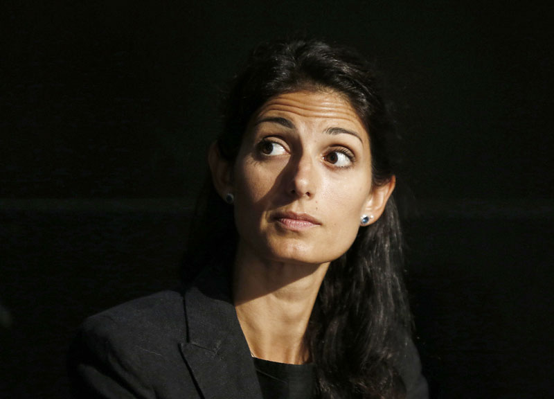 Roma Capitale, Raggi non far sapere che se accade a Roma, accade nel mondo Roma Capitale, Raggi non far sapere che se accade a Roma, accade nel mondo