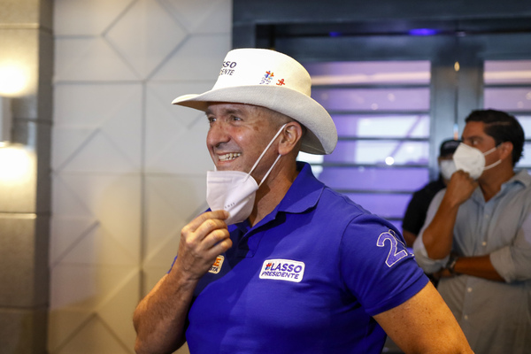 Elezioni Ecuador, Arauz al ballottaggio: pareggio tra gli altri sfidanti