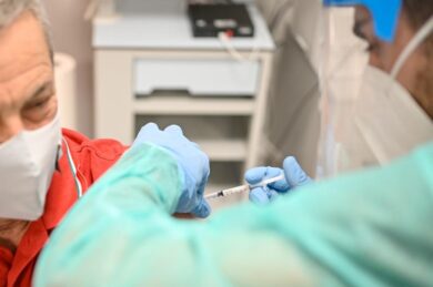 Vaccinazioni Covid, in Lombardia la sperimentazione procede spedita