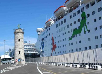 Effetto coronavirus: turismo azzerato e tracollo crociere. I porti sono vuoti