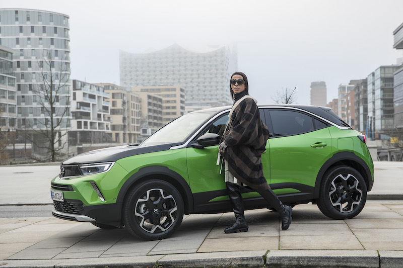 IL nuovo Opel Mokka piace per la combinazione di stile ed efficienza IL nuovo Opel Mokka piace per la combinazione di stile ed efficienza