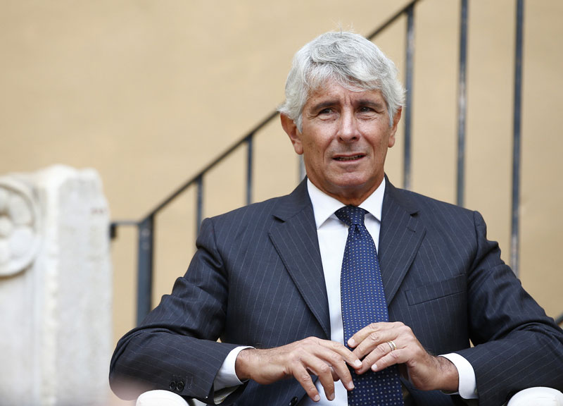 Meloni e Salvini: scacco a Roma col manager Abodi. Sfiderà Raggi e Gualtieri Meloni e Salvini: scacco a Roma col manager Abodi. Sfiderà Raggi e Gualtieri