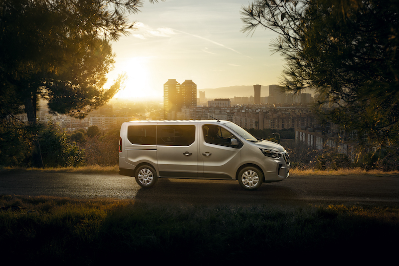 Nissan presenta la nuova versione di NV300 BUS