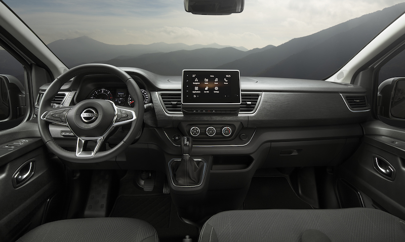Nissan presenta la nuova versione di NV300 BUS