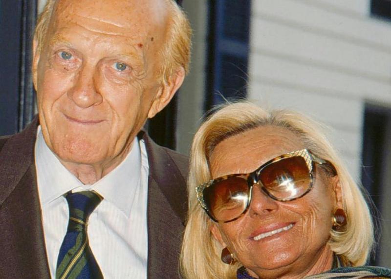 Milano dedica un giardino a Sandra Mondaini e Raimondo Vianello Milano dedica un giardino a Sandra Mondaini e Raimondo Vianello