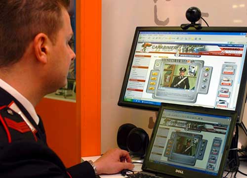 Pedofilo nella rete della polizia. Scambiava file sui social di mezza Europa Pedofilo nella rete della polizia. Scambiava file sui social di mezza Europa