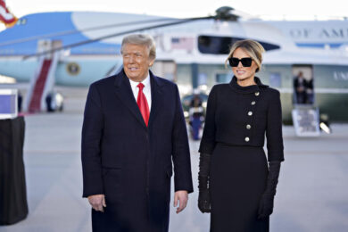 ”Trump non respirava più, ha rischiato di morire di Covid”. Ecco la verità