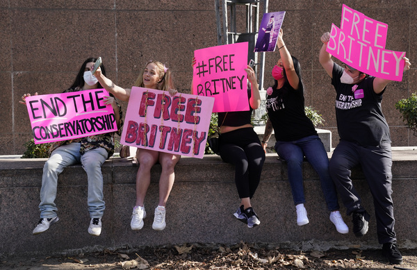 Britney Spears, prima vittoria in tribunale contro il padre Britney Spears, prima vittoria in tribunale contro il padre