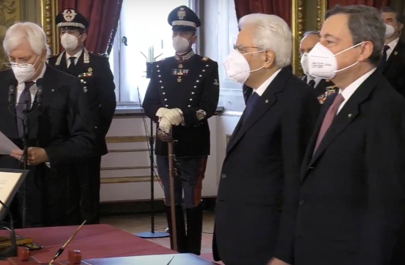Draghi: “Mettere in sicurezza il Paese”. Giuramento e primo Cdm. Video-foto Draghi: “Mettere in sicurezza il Paese”. Giuramento e primo Cdm. Video-foto