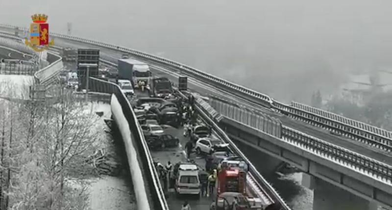 Incidente sulla Torino-Bardonecchia: due vittime e 25 auto coinvolte Incidente sulla Torino-Bardonecchia: due vittime e 25 auto coinvolte