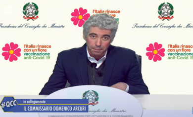 Arcuri, l’imitazione straordinaria di Paolo Kessisoglu a QCC. VIDEO