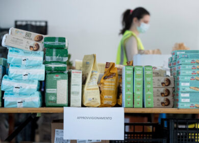 Google, è boom alimentari sotto casa: +4650% ‘pescheria’, +3600% ‘panettiere’