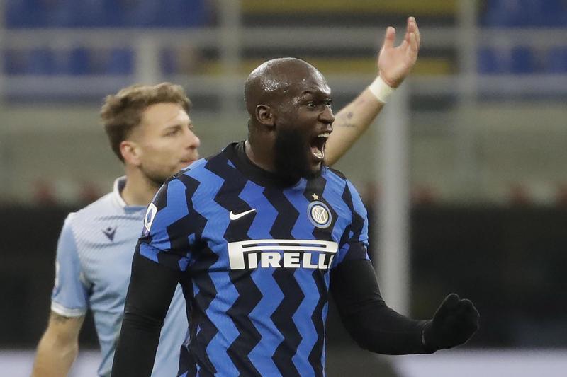 Lukaku sorpassa Ibrahimovic: Inter in vetta. Ma la Lazio sul rigore non ci sta Lukaku sorpassa Ibrahimovic: Inter in vetta. Ma la Lazio sul rigore non ci sta